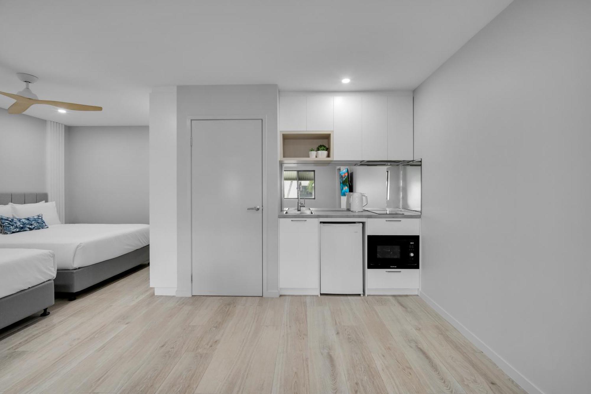 Belmoral Corporate Suites (Adults Only) Townsville Buitenkant foto